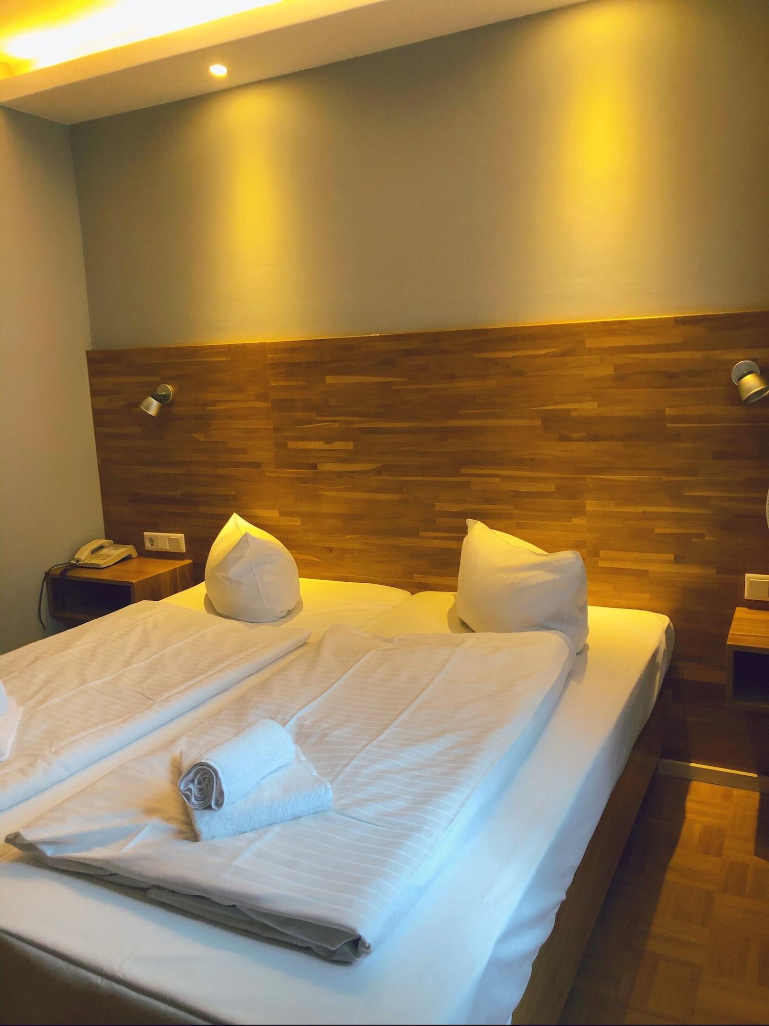 Hotel Residenz Duesseldorf Bagian luar foto