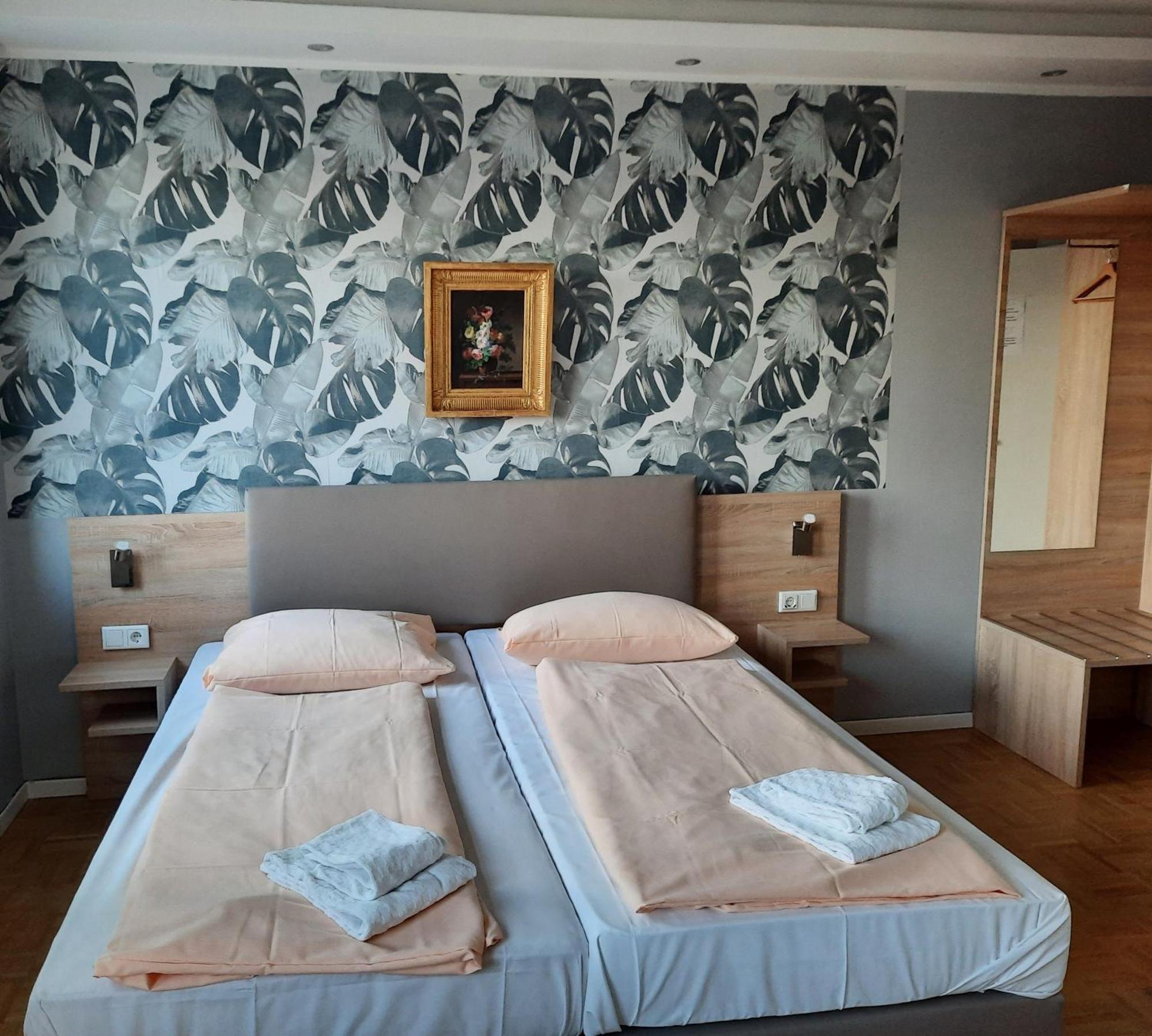 Hotel Residenz Duesseldorf Bagian luar foto