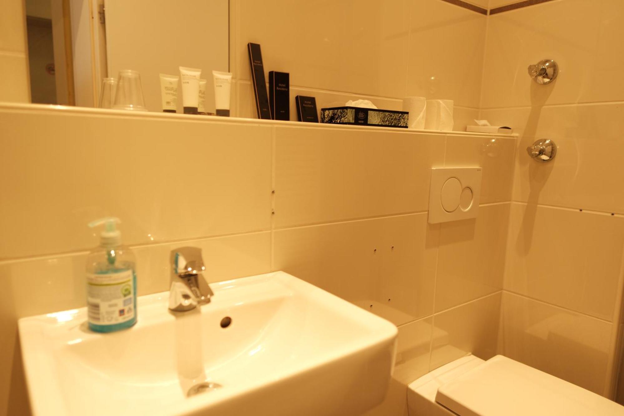 Hotel Residenz Duesseldorf Bagian luar foto